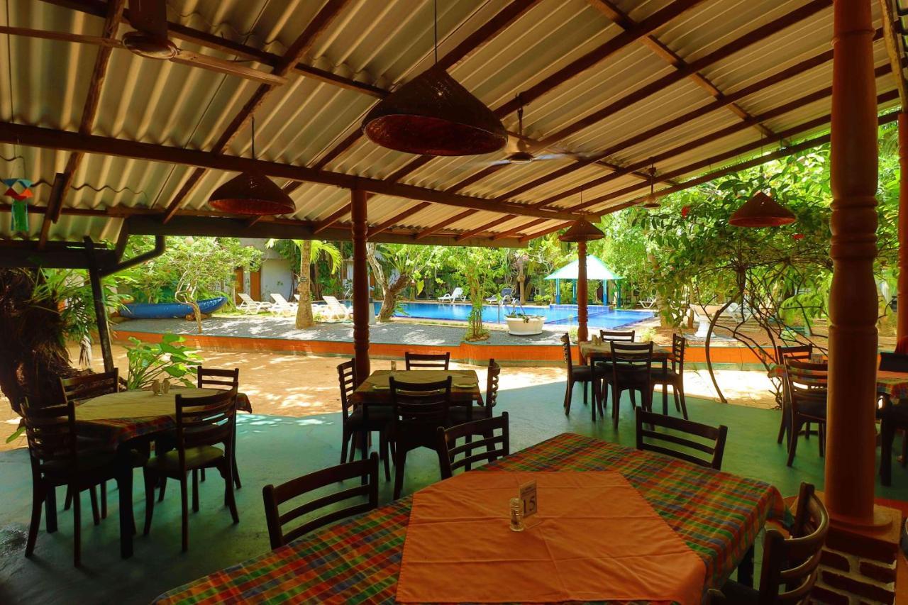 Hotel Susantha Garden Bentota Kültér fotó