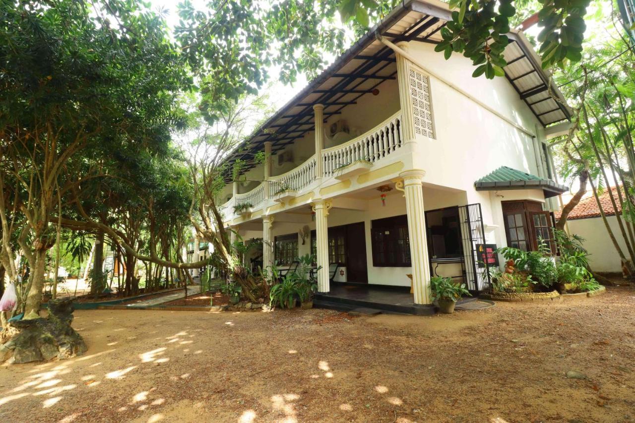 Hotel Susantha Garden Bentota Kültér fotó