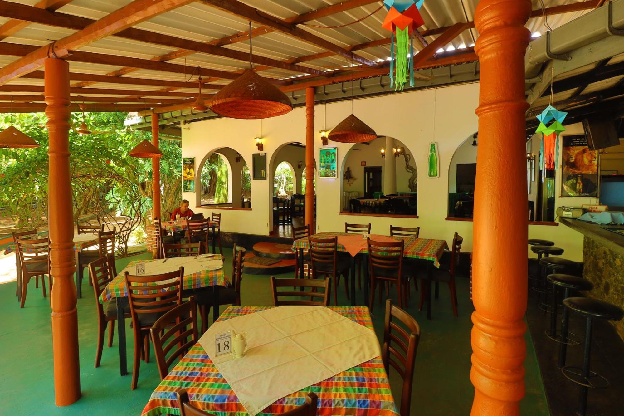 Hotel Susantha Garden Bentota Kültér fotó